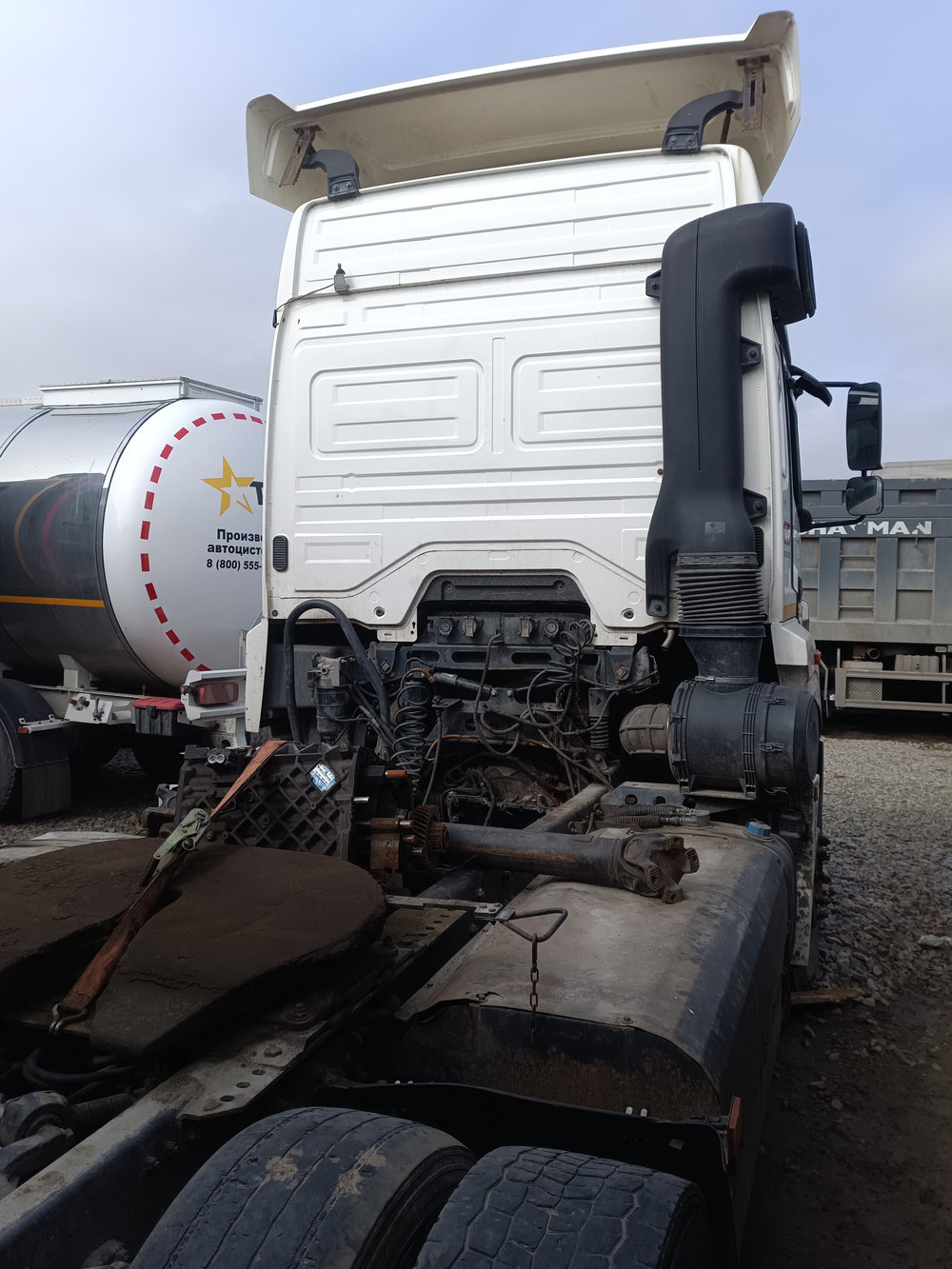 КамАЗ 5490 4x2 Седельный тягач 5490-892-DС (Дизель/Газ, 12,0 л, 401 л.с., МТ)