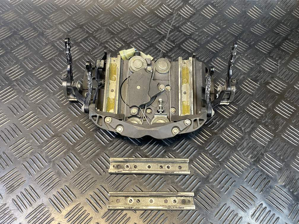 Механизм подъёма стекла Yamaha FJR1300A RP13A 2010