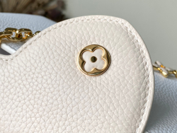 Louis Vuitton Capucines MM