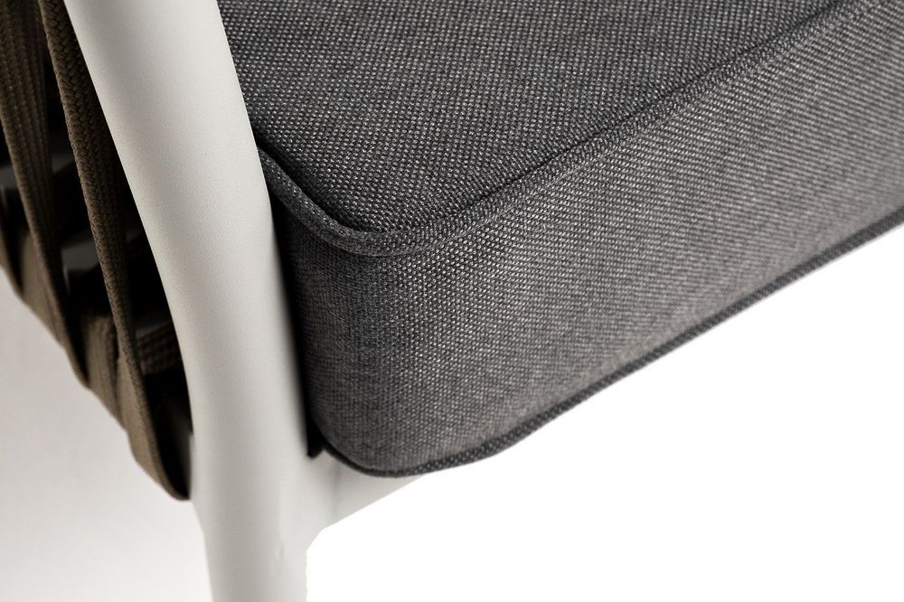 "Касабланка" диван 3-местный плетеный из роупа, каркас алюминий светло-серый (RAL7035) муар, роуп серо-коричневый 23мм, ткань серая 017