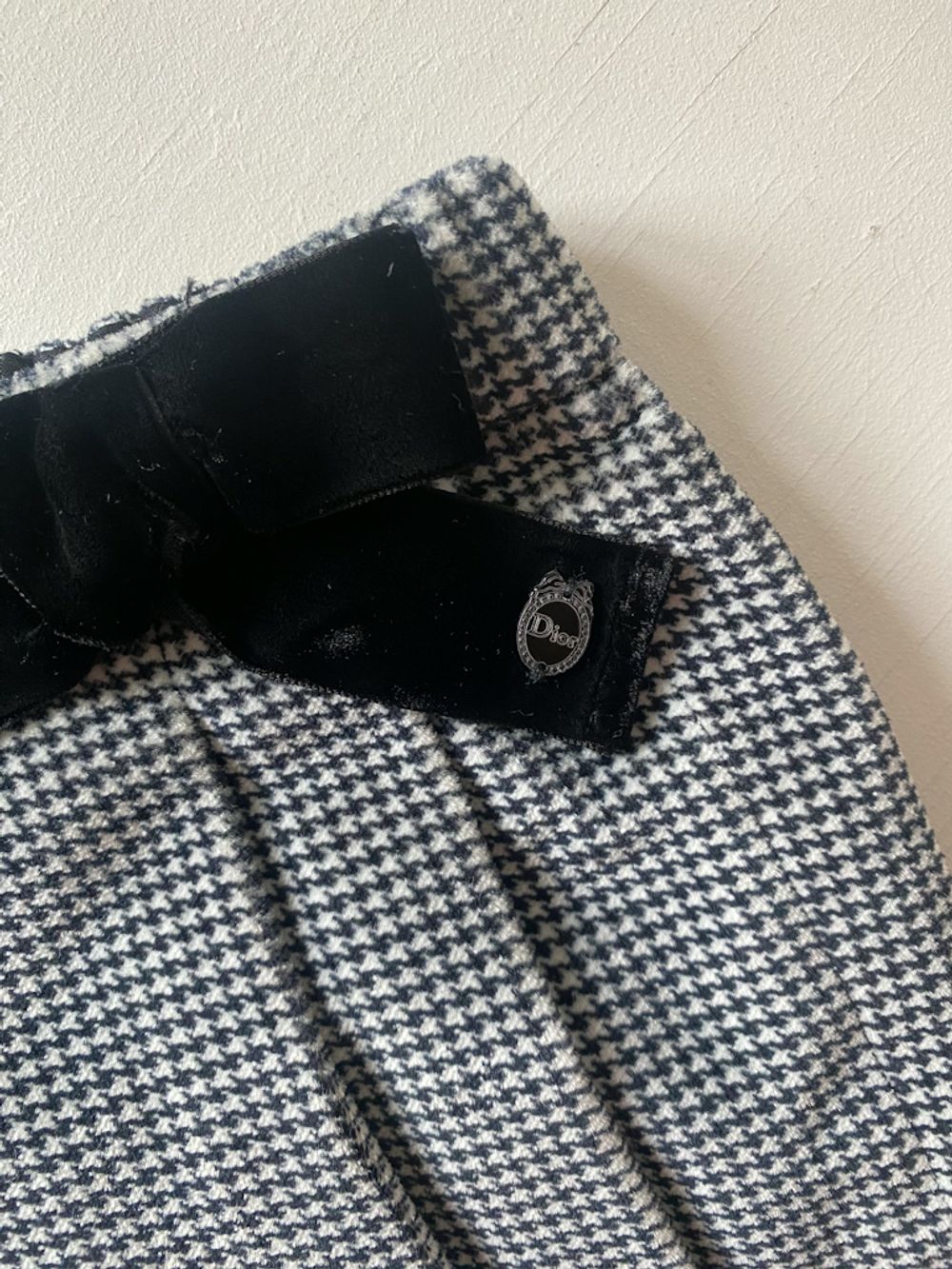 Новые бархатные шорты Dior, 92