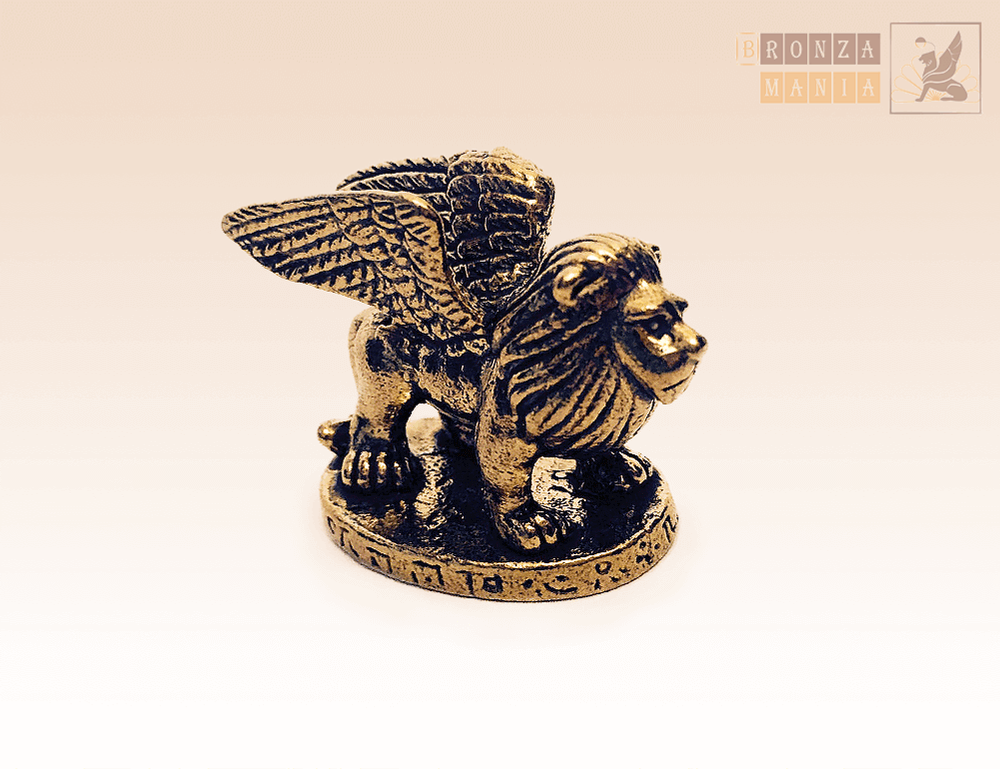 фигурка Лев с крыльями