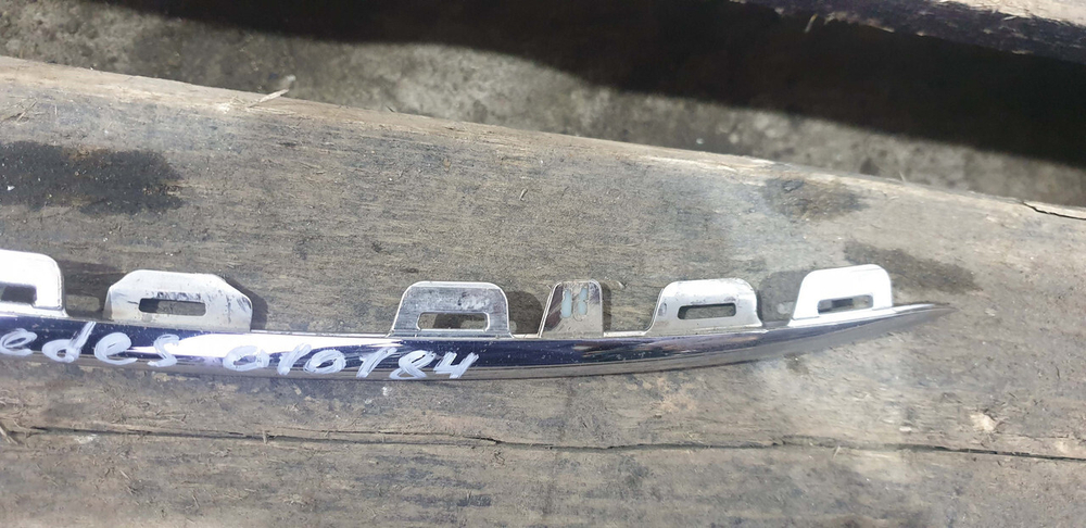 Молдинг переднего бампера  Mercedes V (W447)  Б/У Оригинал A4478851900