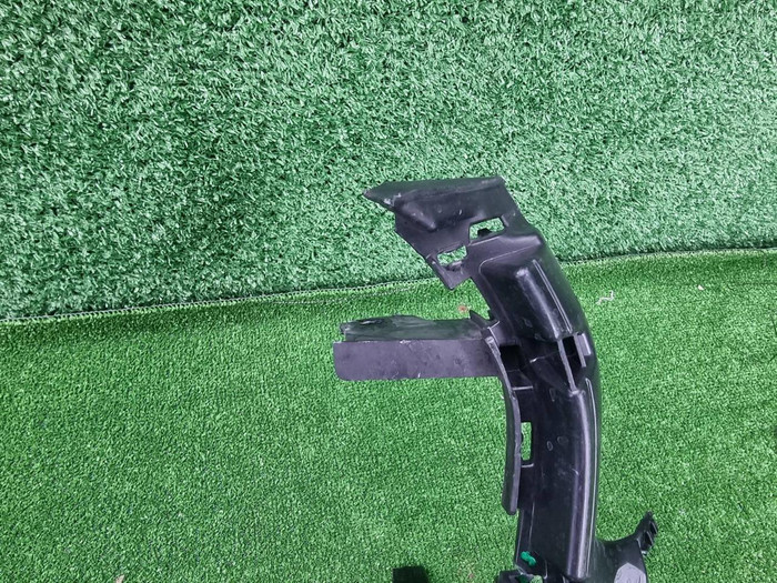 Кронштейн решетки Mercedes GLS X167 (2023-н.в.)