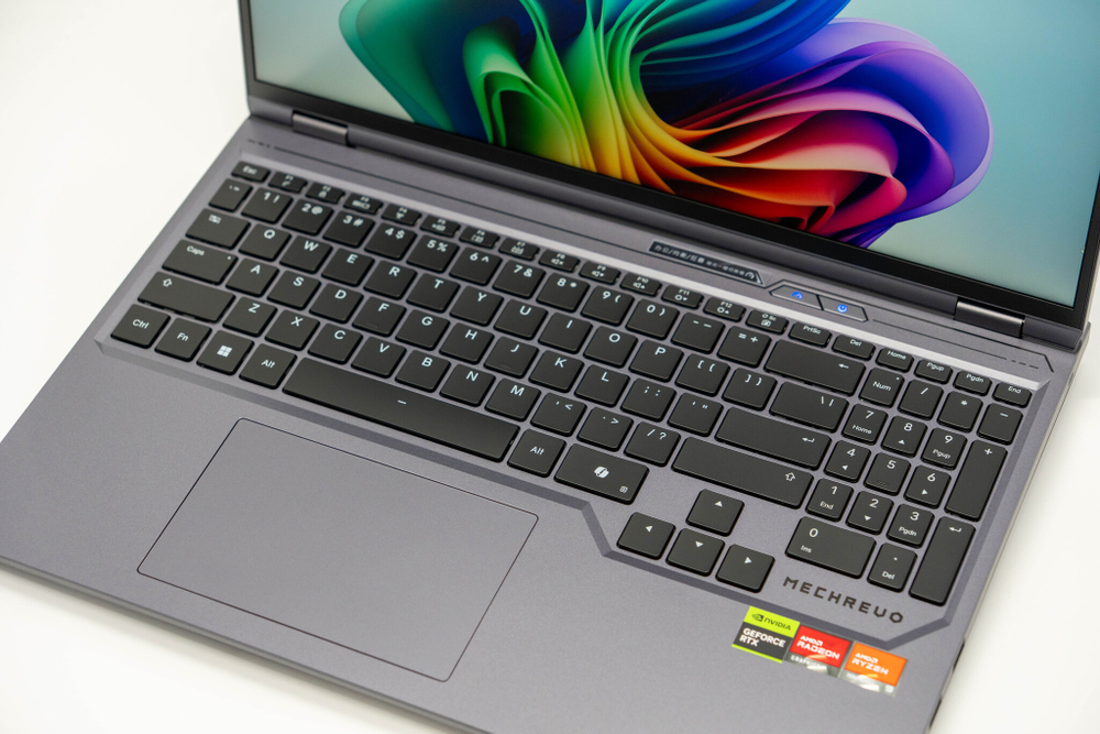 Ноутбук Mechrevo 16 Pro ( Ryzen 9 7845HX / RTX 5070 )