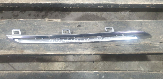 Молдинг решетки радиатора Mercedes GLC (X253) 15-19 Б/У Оригинал A2538880485