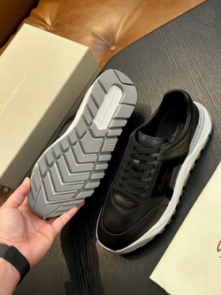 Кроссовки Santoni