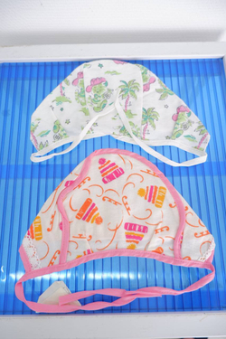 Шапочка Волна 2 штуки удобные на 6-12 месяцев, новые