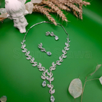 Ювелирный набор из двух предметов.