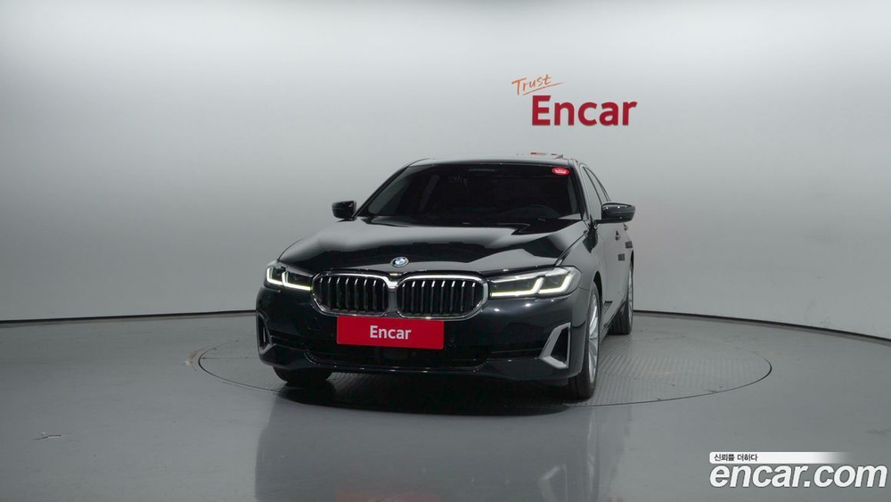 BMW 5 Series (G30) 520i Luxury (11.2022)
