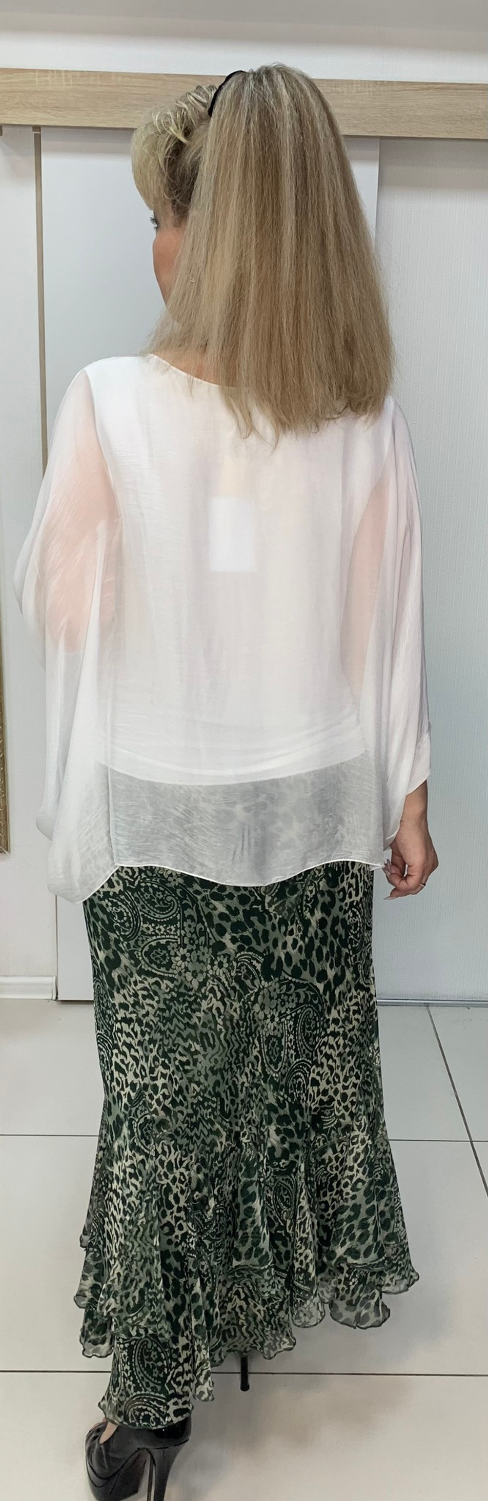 Нарядная, шифоновая в темно-зеленых тонах юбка