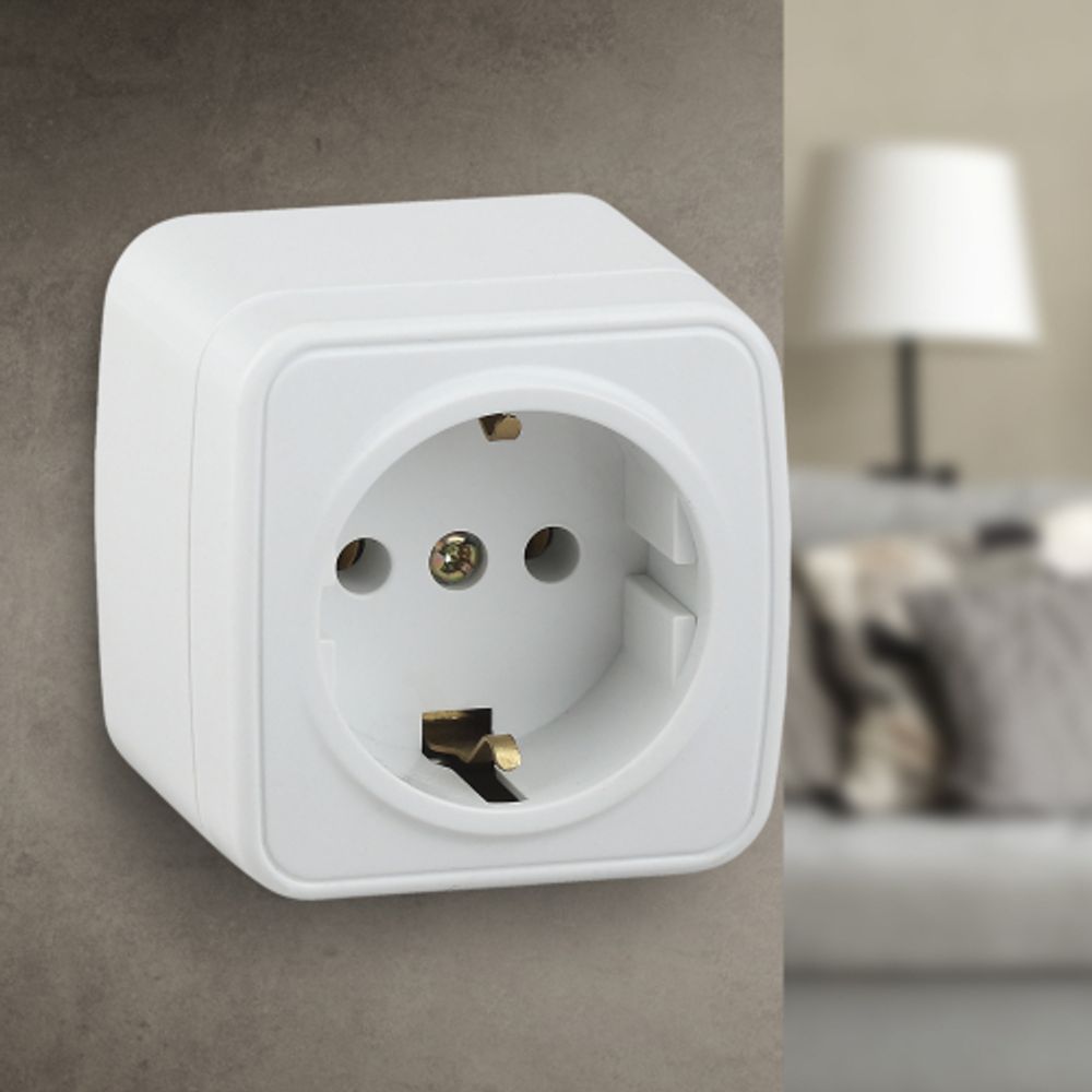 3-202-01 Intro Розетка 2P+E Schuko, 16А-250В, IP20, ОУ, Polo, белый | Intro Polo