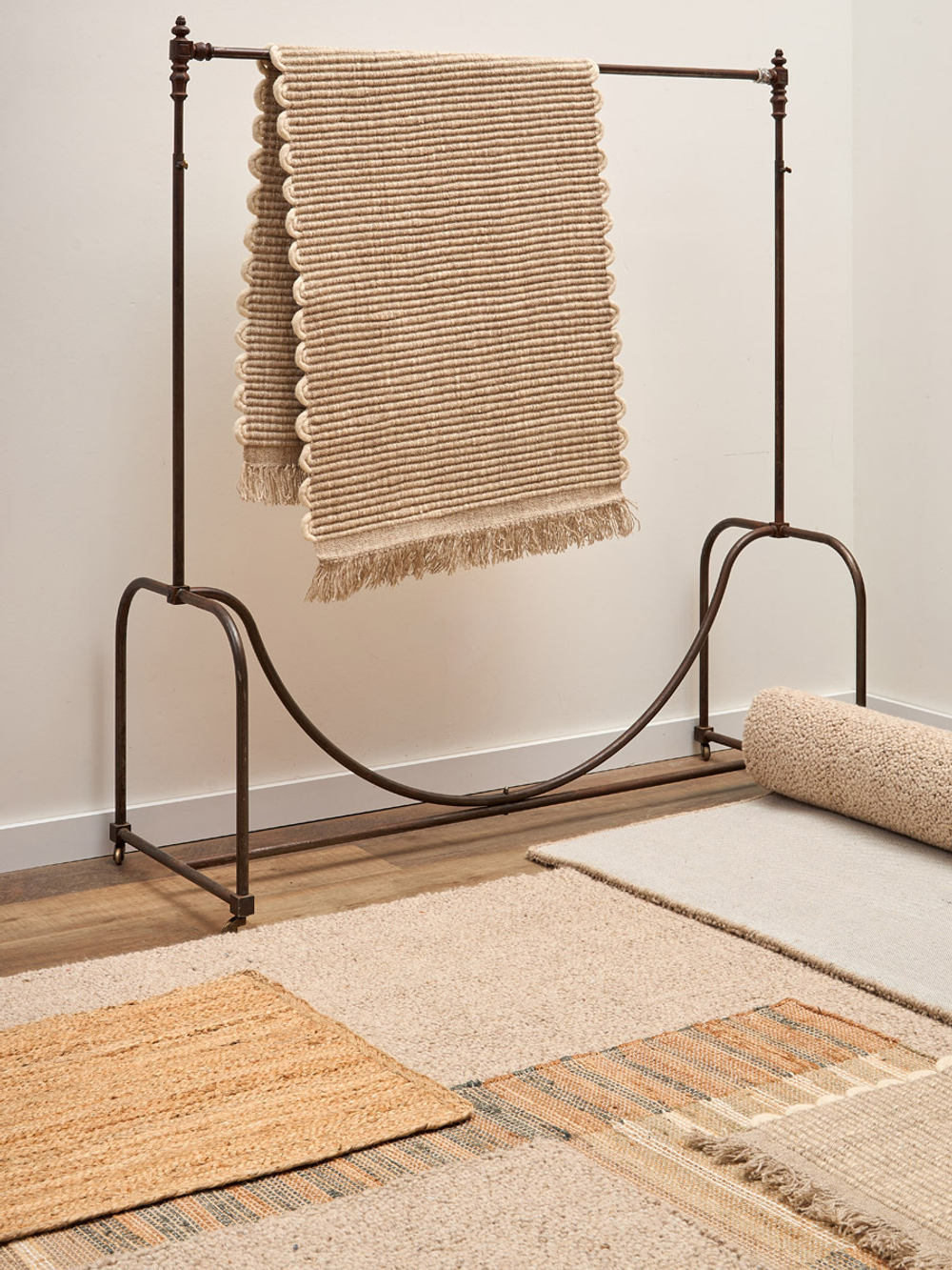 Ковер из шерсти badrinath из коллекции ethnic