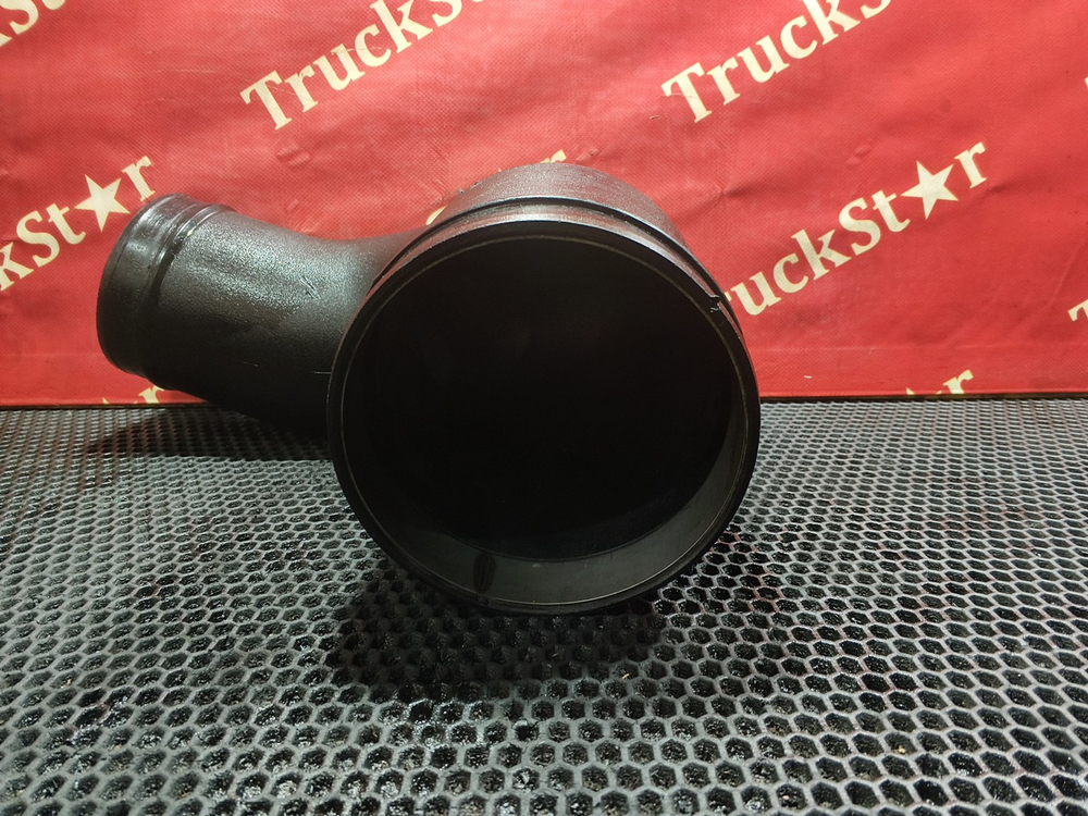 Патрубок воздушного фильтра