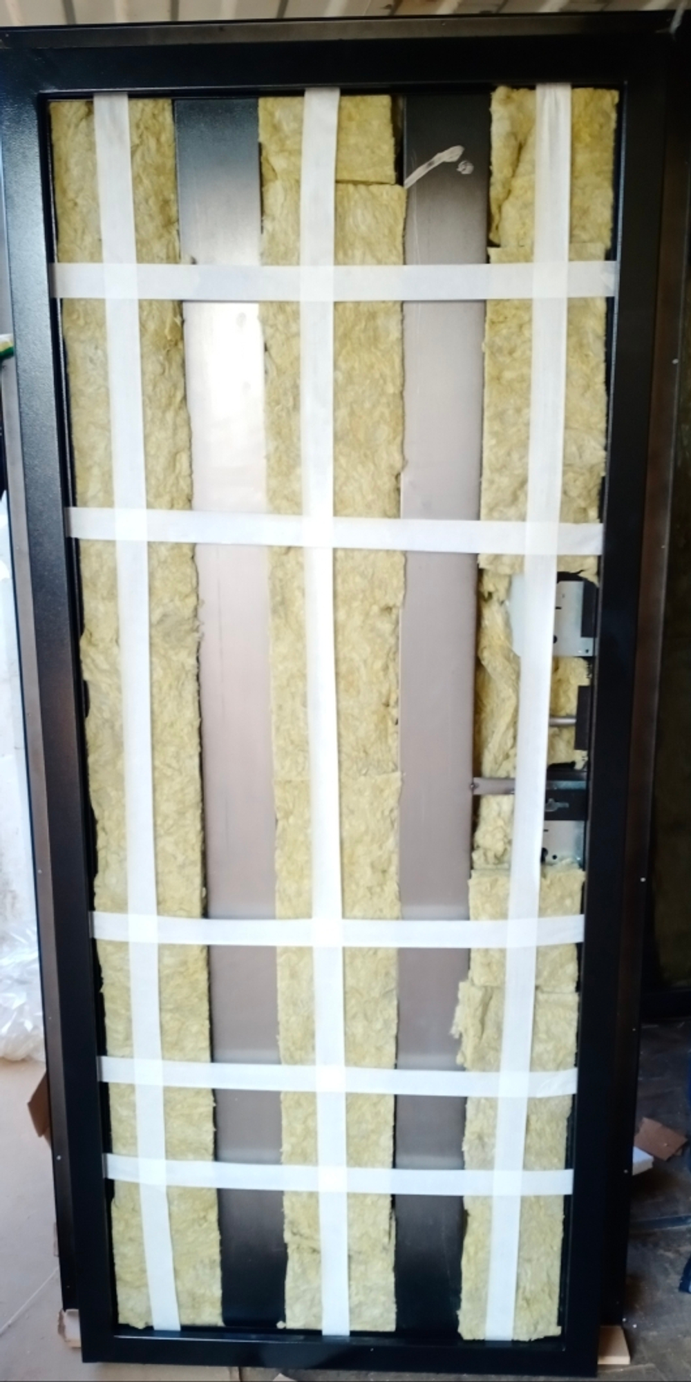 Дверь входная Лабиринт ART Графит 03 - Белый софт металлическая