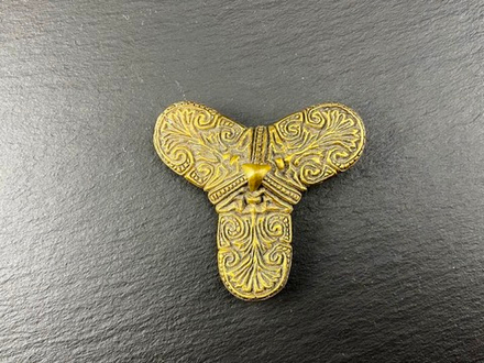 Фибула. Хедебю 10 в. (трилистник)