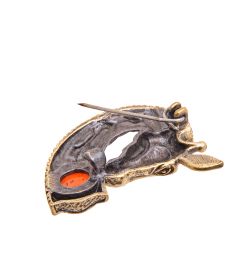 AM-3438 Брошь «Жираф Африканский» (латунь, янтарь)