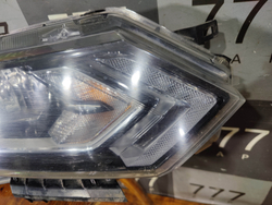 Фара правая галоген Nissan Qashqai 2 (J11) 17-24 Б/У Оригинал 26010HV00B