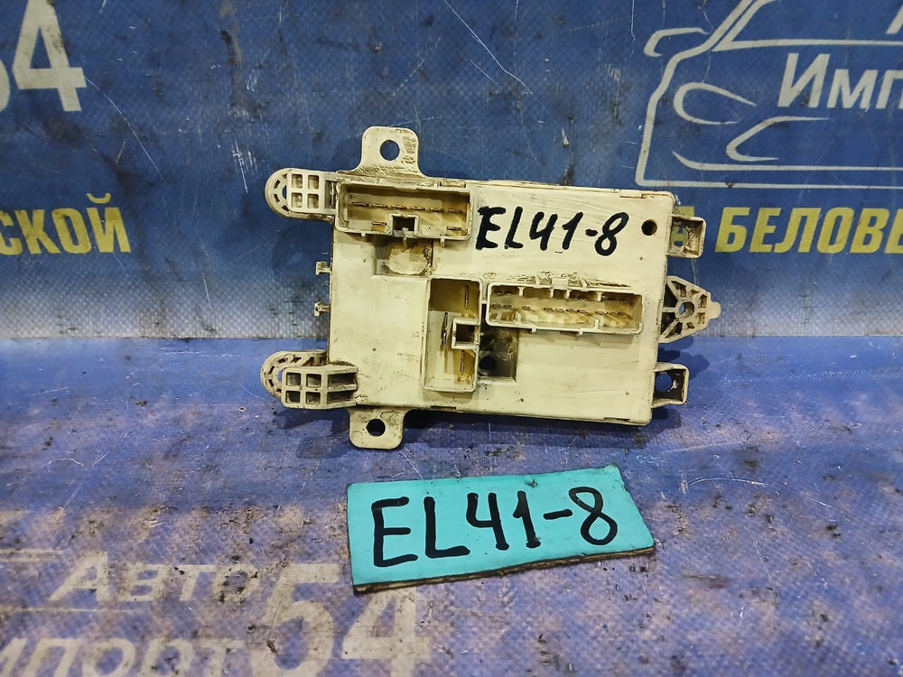 Блок предохранителей салонный TOYOTA TERCEL 1993