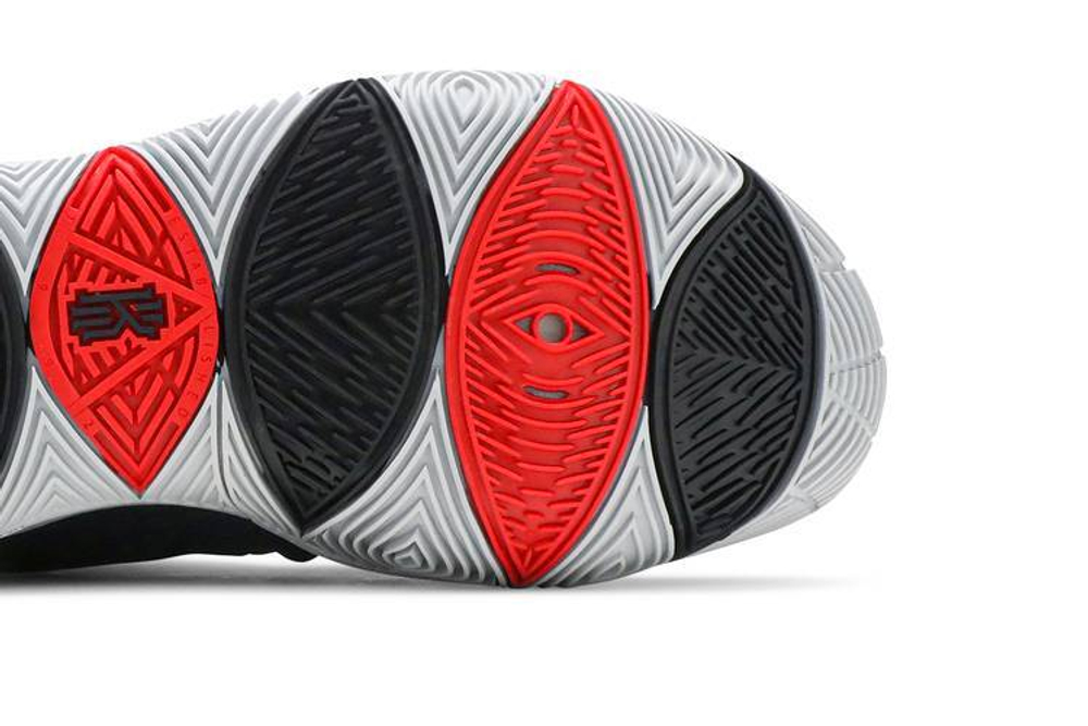 Nike Kyrie 5 Bred 5 Hyper Sneakers