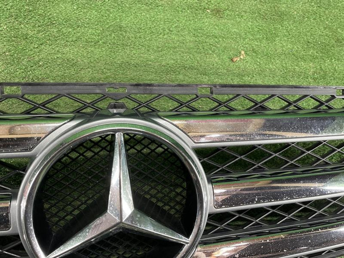 Решетка радиатора Mercedes G W463 (2012-2018)