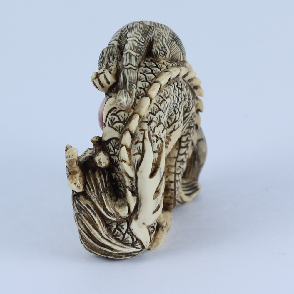 Нэцкэ Нэцкэ Дракон и тигр (мамонт)