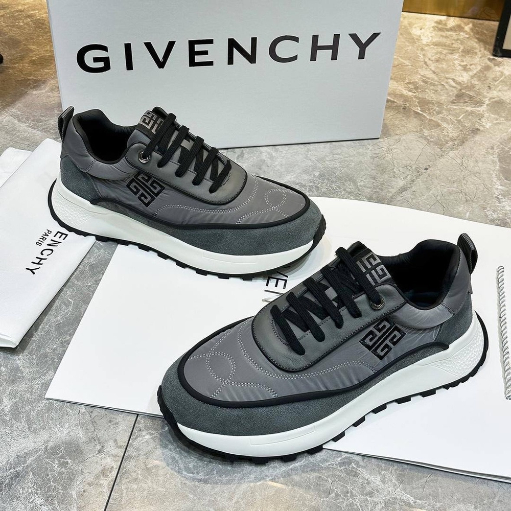 Кроссовки Givenchy