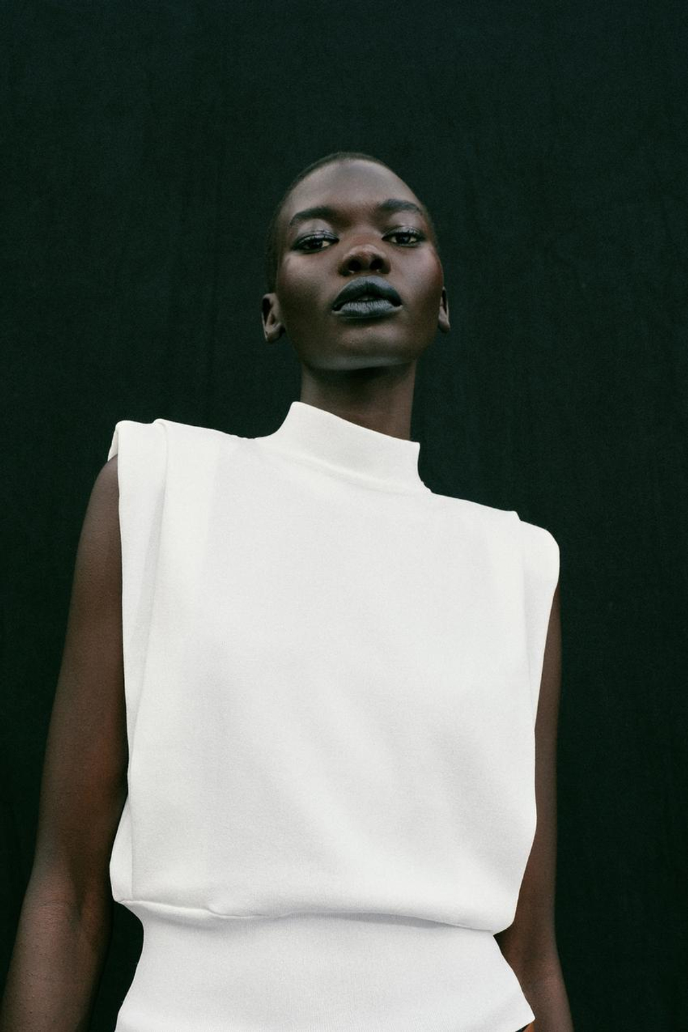 ZARA ТРИКОТАЖНЫЙ ТОП С ОТКРЫТОЙ СПИНОЙ, БЕЛЫЙ