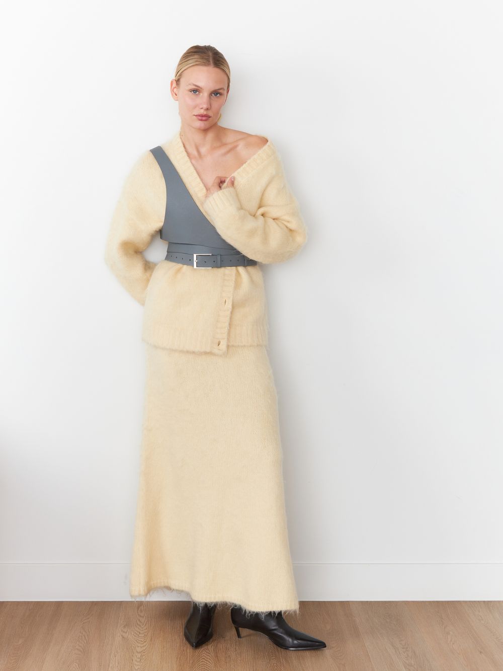 РЕМЕНЬ-ПОРТУПЕЯ D.GREY