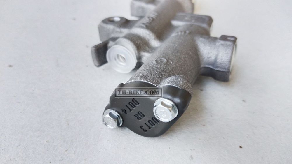 43500-K1T-E11. CYLINDER ASSY., RR. BRAKE MASTER (NISSIN). HONDA