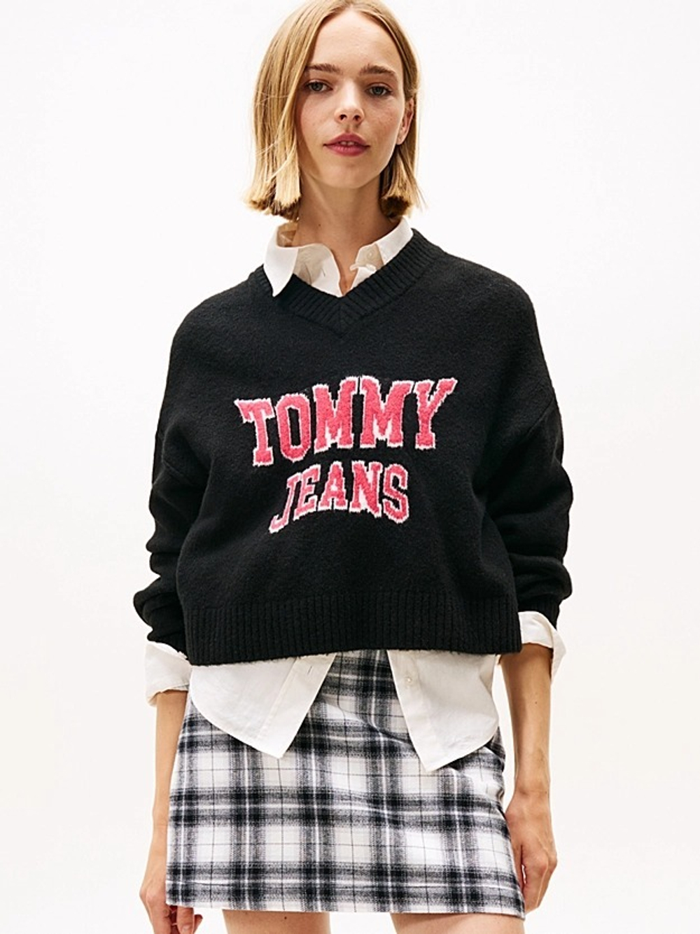 Джемпер женский TOMMY JEANS TJW VARSITY VNECK SW