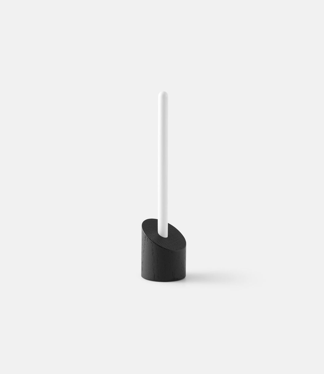 Woodendot Sima Black — подставка для Apple Pencil