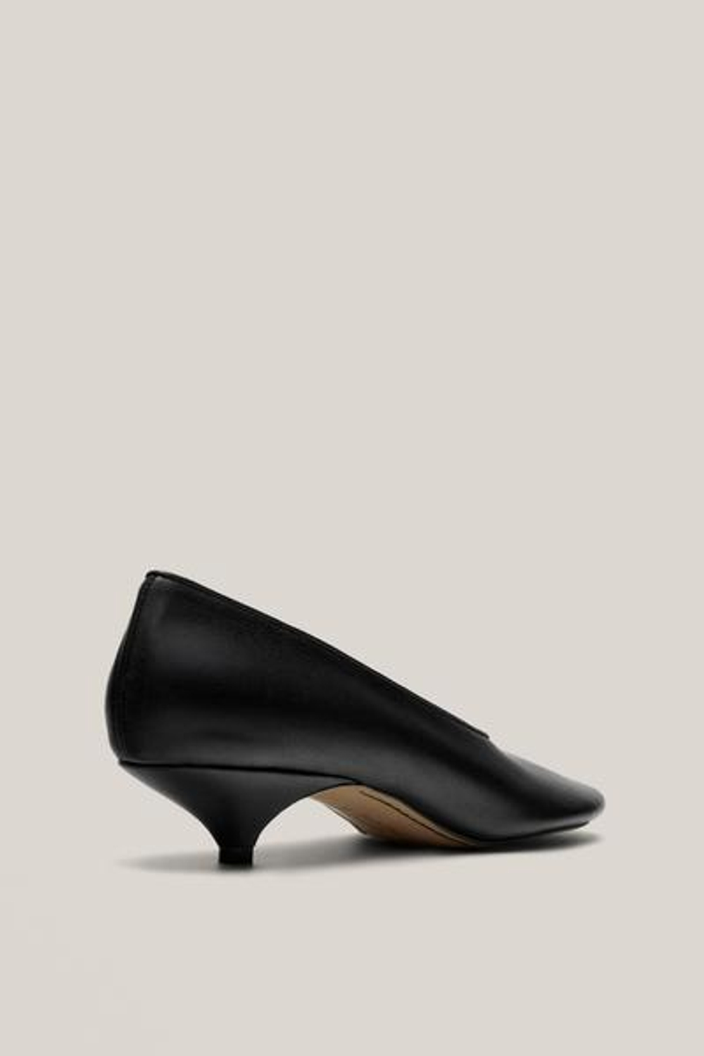 Massimo Dutti Туфли на мягком каблуке - Limited Edition, черный