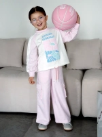 Розовый костюм для девочки на осень