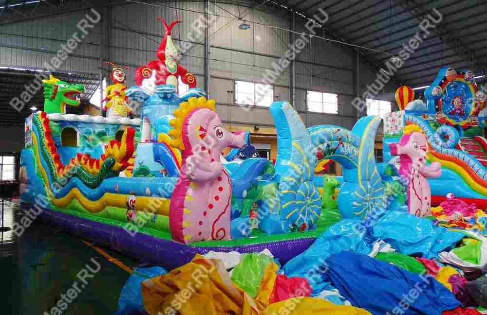 Коммерческий надувной батут "Затерянный остров, три горки" 12*7*7 м