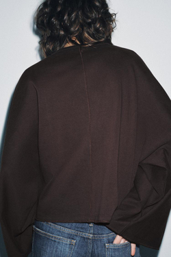 ZARA ФУТБОЛКА С РУКАВАМИ-КРЫЛЫШКАМИ, ШОКОЛАДНЫЙ