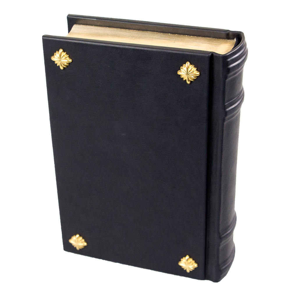 Коран с филигранью и гранатами