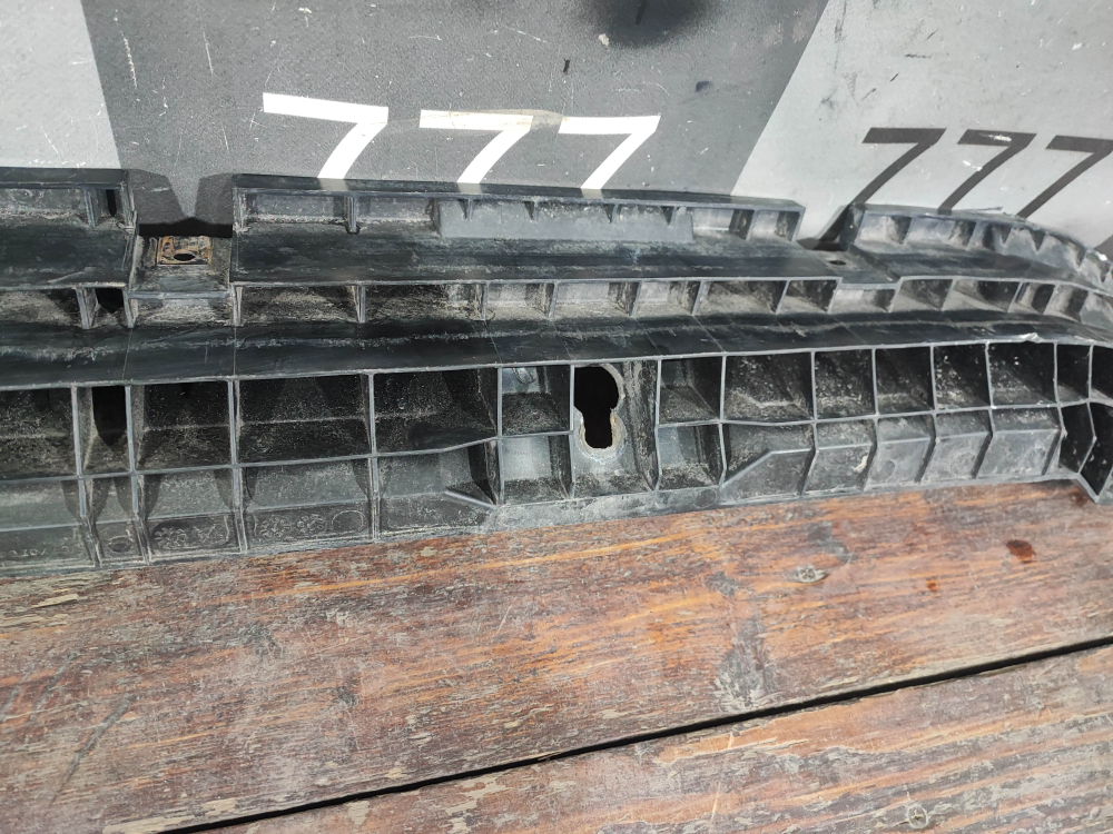 Кронштейн переднего бампера Subaru Forester 5 (SK) 18-нв Б/У Оригинал 57707SJ040