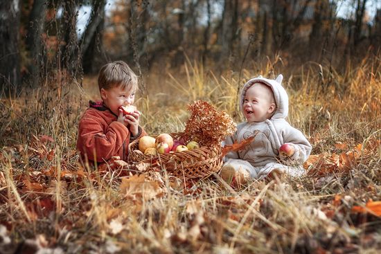 Как одевать ребенка в октябре