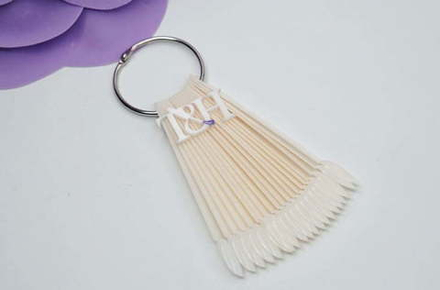 Типсы (палитра) на кольце веер Овал, матовая, T&H, 50 шт.