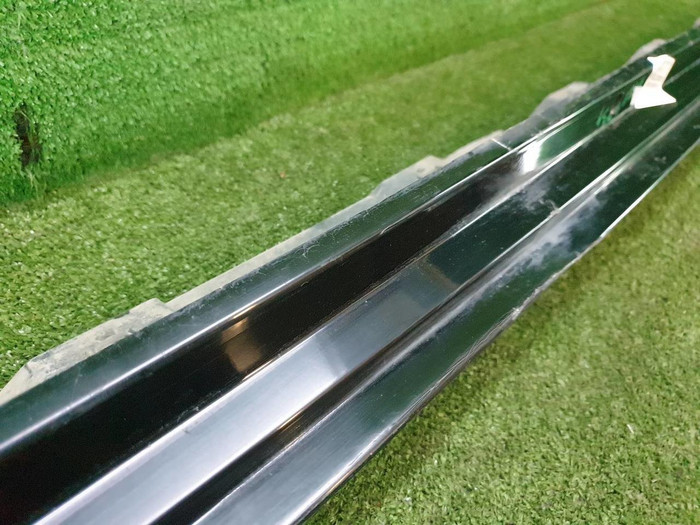 Накладка порога правая Toyota Camry xv50 (2014-2018)