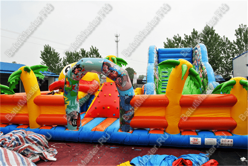 Большая надувная горка "Братство пиратов с роботом" 12*12*7 м