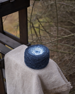 Градиент на шапку с кашемиром "Индиго"