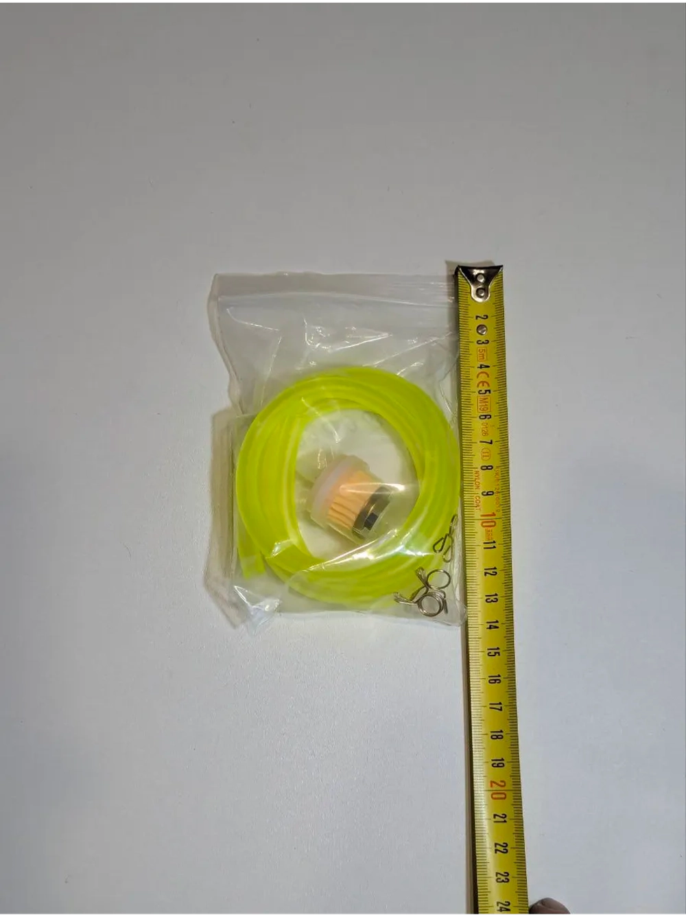 +t Шланг топливный маслобензостойкий с фильтром и хомутами