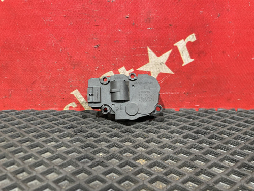 Моторчик заслонки отопителя 2018г