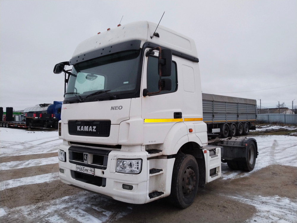 КамАЗ 5490 4x2 Седельный тягач 5490-032-87(S5) NEO (Дизельный, 12,0 л, 401 л.с., МТ)