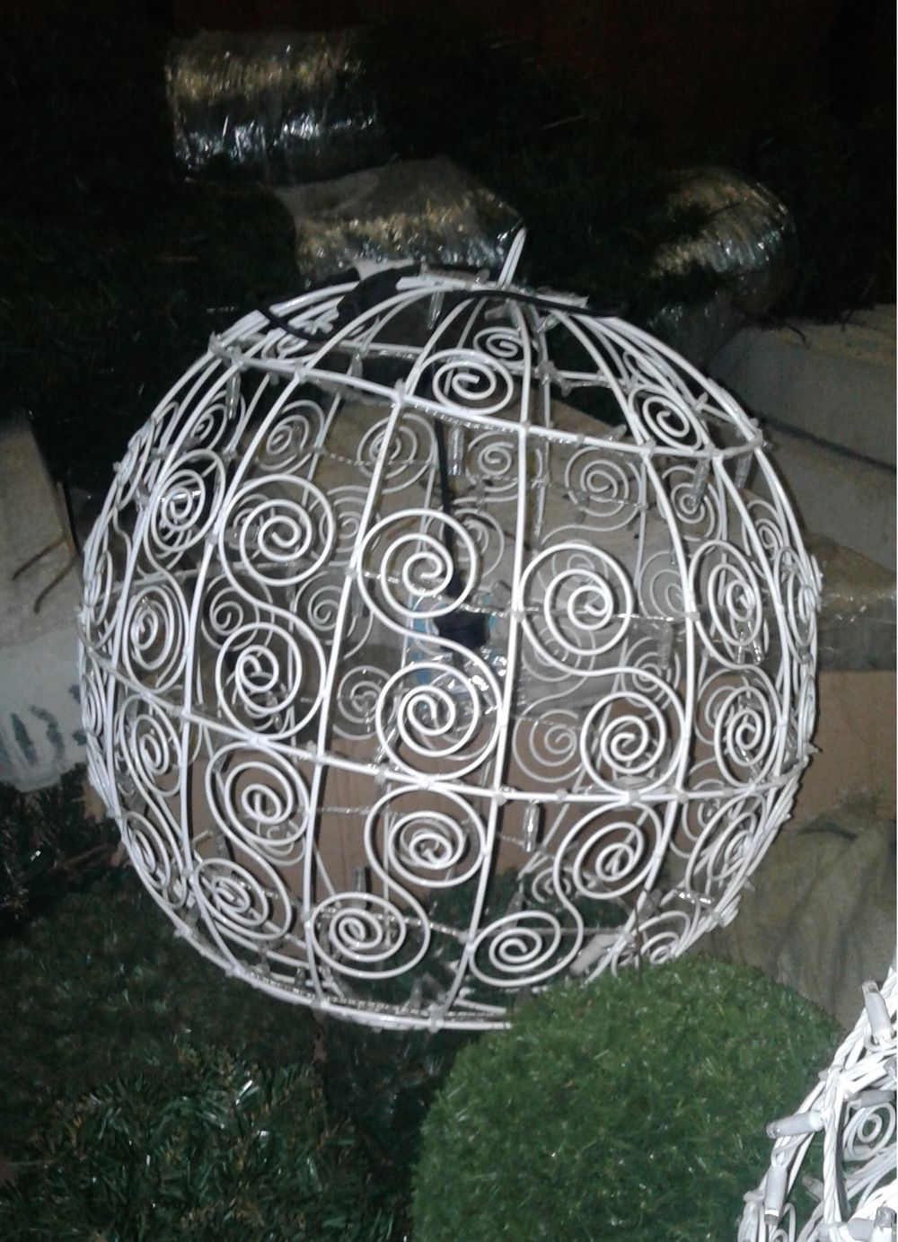 Световая фигура "Шар" с ажурным каркасом