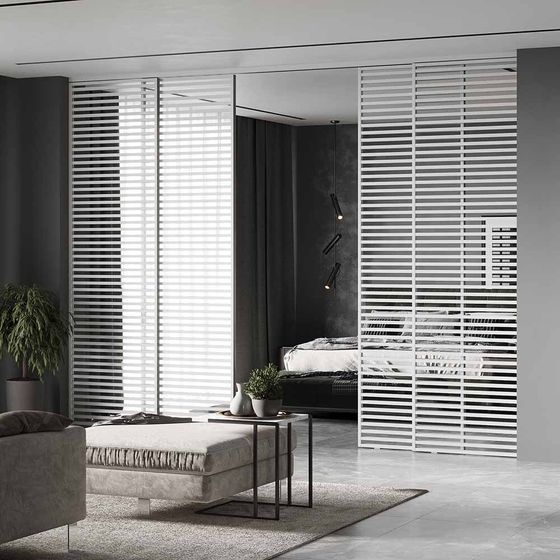 Алюминиевая стеклянная перегородка Классическая №1 + №12 вайт стекло прозрачное в интерьере