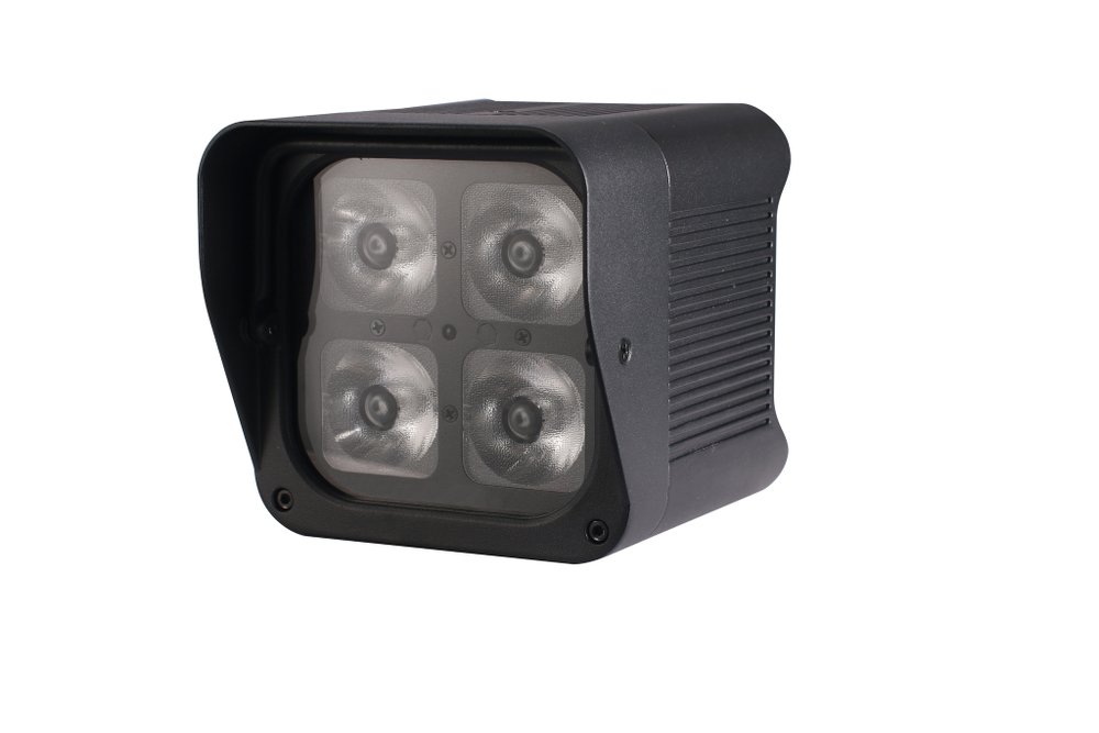 CORE B4_B6 IP — RGBWA+UV LED 108 Вт 10-20° IP65