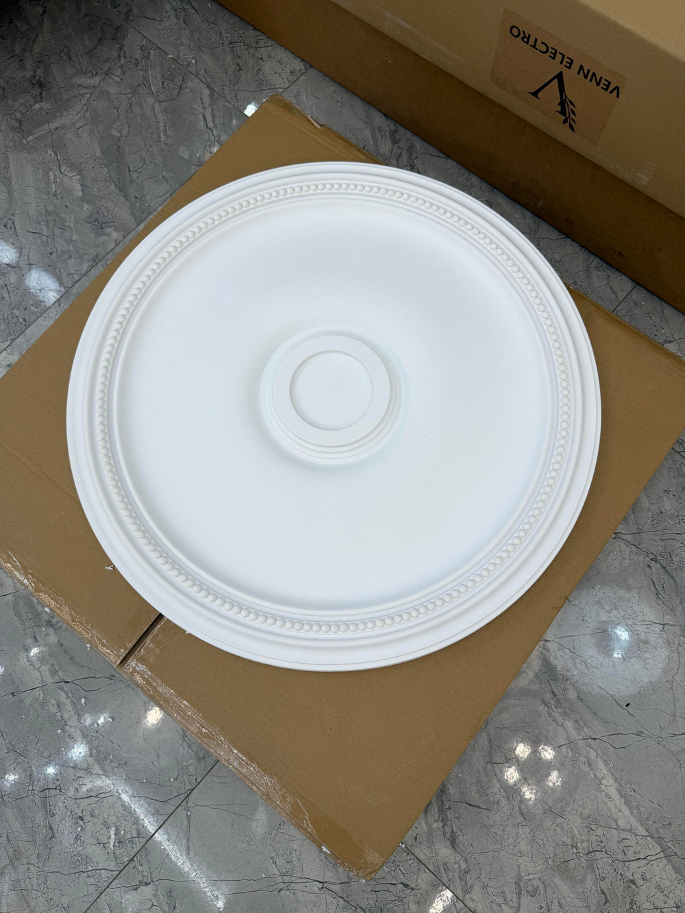 Розетка потолочная 59 см